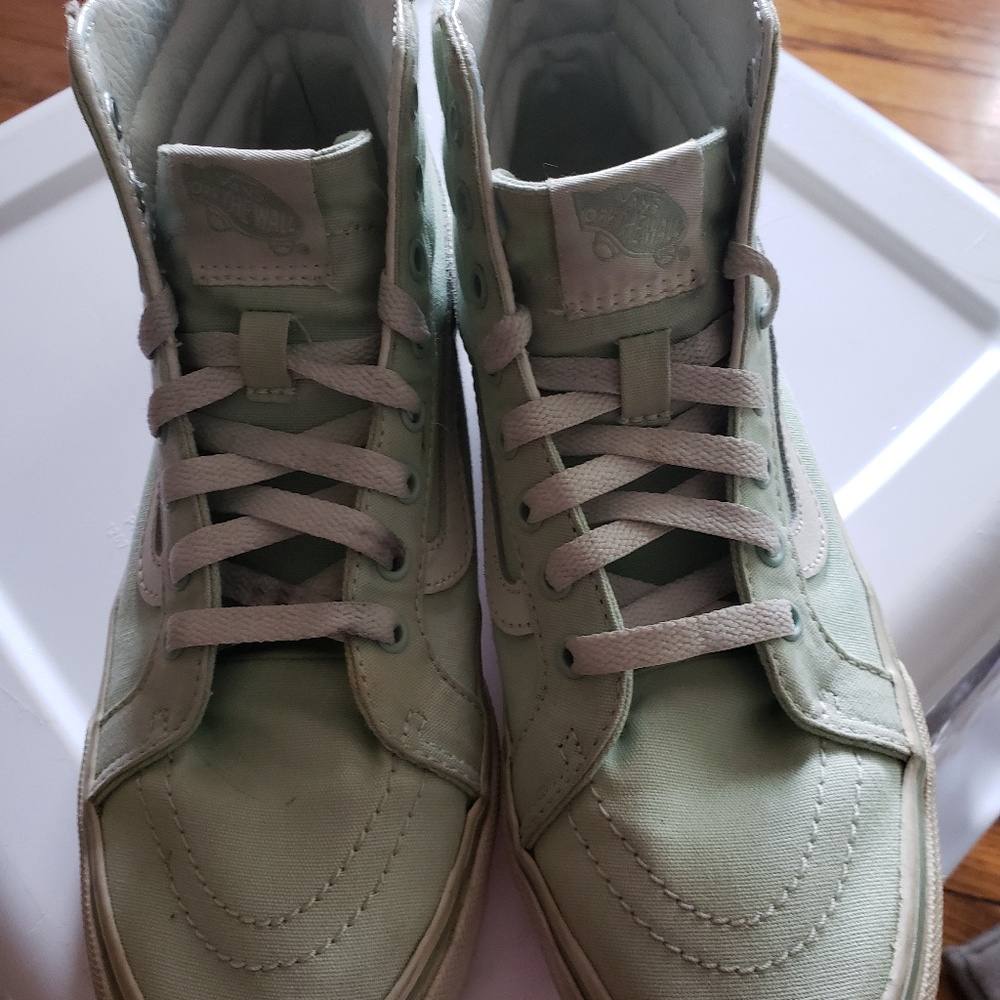 Vans Mint green hightop W8 M6.5